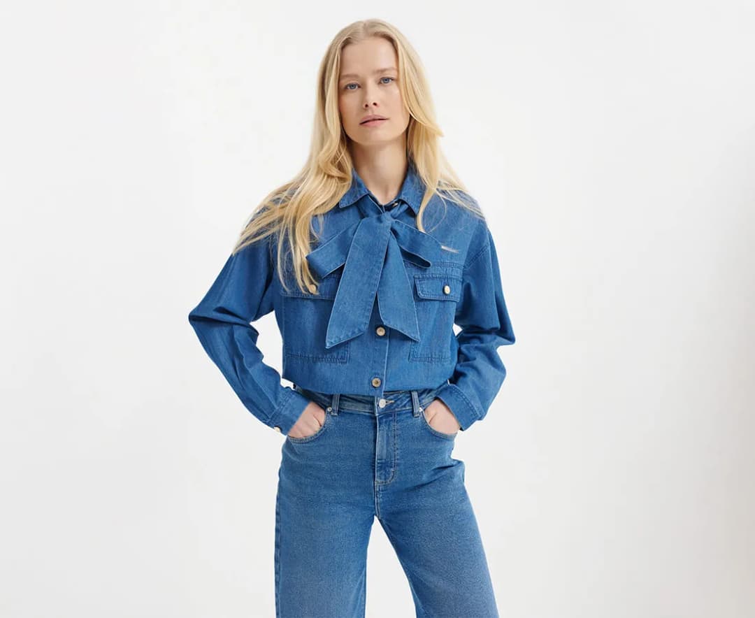 Stylizacje jeansów: jak wybrać idealny look na każdą okazję?