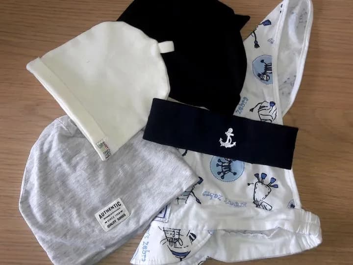 Jaka czapka dla noworodka: wybór, materiały i najlepsze porady dla rodziców