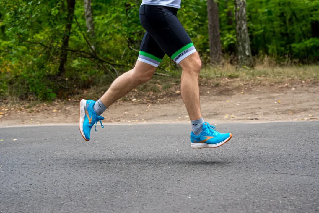 Jakie buty do biegania wybrać? Kluczowe aspekty dla biegaczy